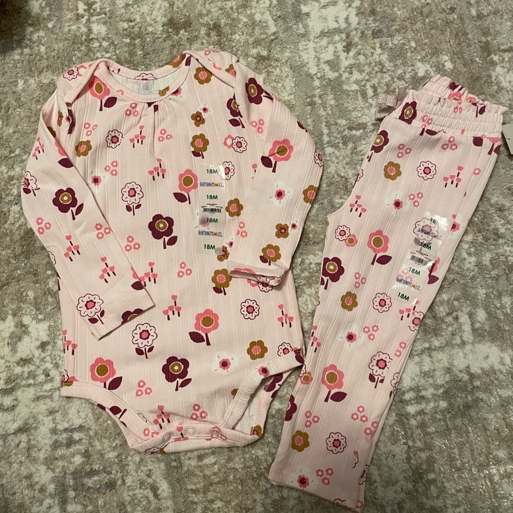 Garanimals Floral Baby Long Sleeve Onesie and Pants Set size 18M-NWT